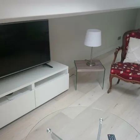 Smart Flat With Terace *